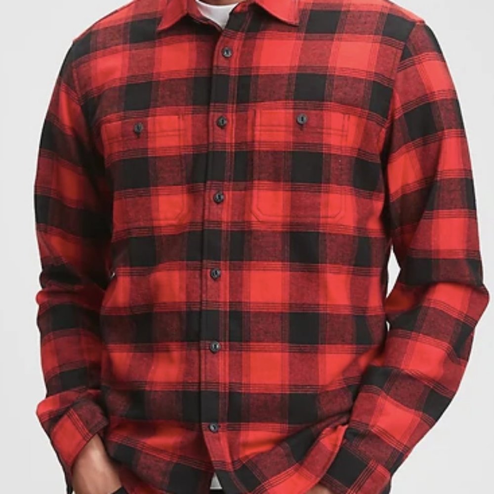 GAP Flannel Shirt in Untucked Fit